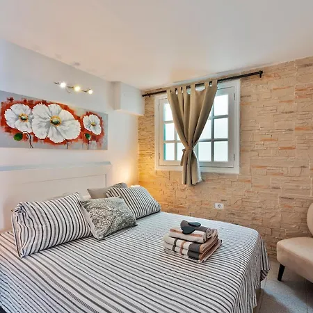 Gin Gin * Πουέρτο Ντελ Κάρμεν