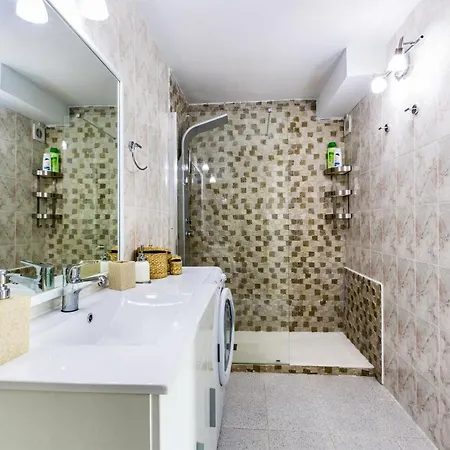 Gin Gin Διαμέρισμα *