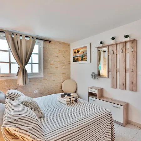 Gin Gin * Puerto del Carmen (Lanzarote)